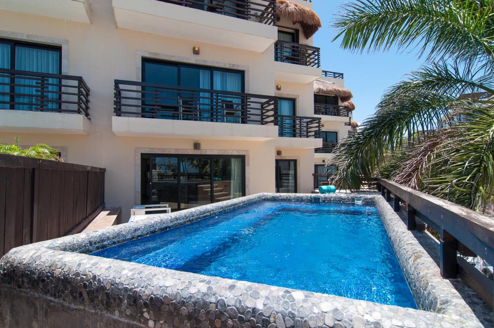 Aldea Thai Tropical Oasis Steps To The Playa del Carmen